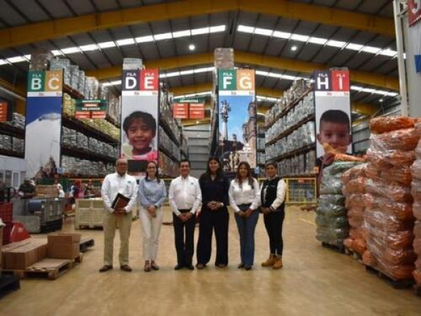 Conalep contribuye con Cáritas Puebla