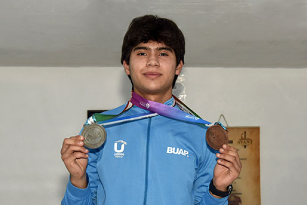 Esgrimista BUAP obtiene dos medallas en Olimpiada Nacional