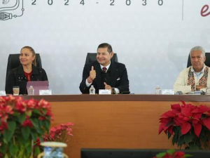 Anuncian carreteras para Sierra Negra y la Mixteca