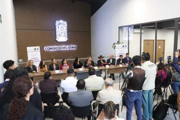 Congreso: A favor de los Derechos Humanos de Migrantes