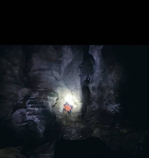 Familia queda atrapada en gruta de Cuetzalan