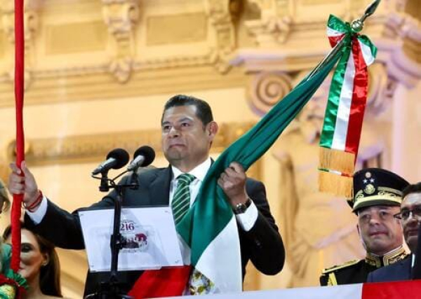 Gobernador Armenta destaca a heroínas y madres buscadoras en el Grito.
