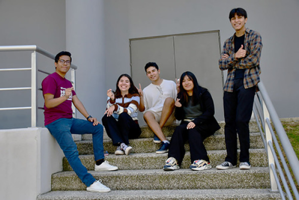 Estudiantes BUAP ganan Hackathon 2025