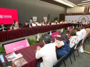 Puebla destaca en reunión nacional de contralores