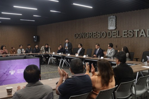 Legislativo sede del Conversatorio “Por una Puebla libre de adicciones”
