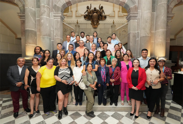 Periodistas, fotógrafos, reporteros, directores acudimos a la inauguración de la Sala de Prensa del Ayuntamiento de Puebla.