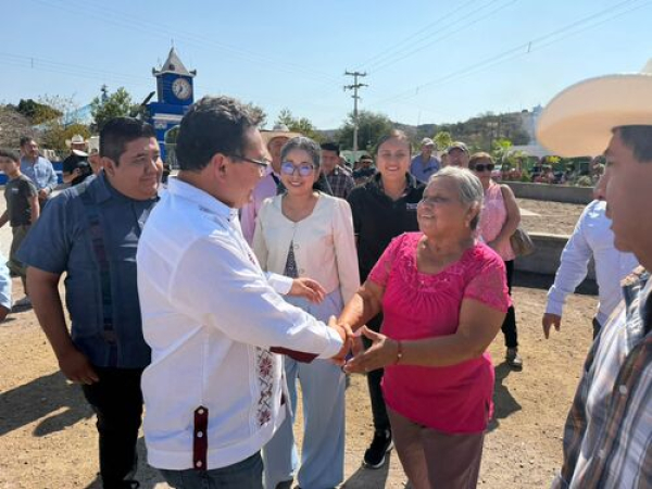 Finaliza primera etapa de Parque Comunitario en Acatl&aacute;n
