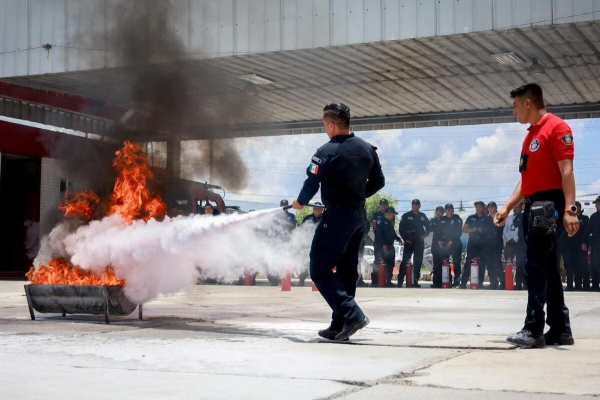 Bomberos y Policía Auxiliar se actualizan ante emergencias