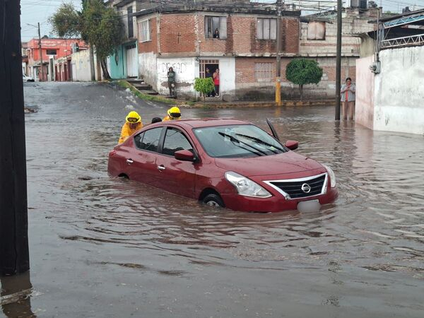 Activan protocolos de emergencia por fuertes lluvias