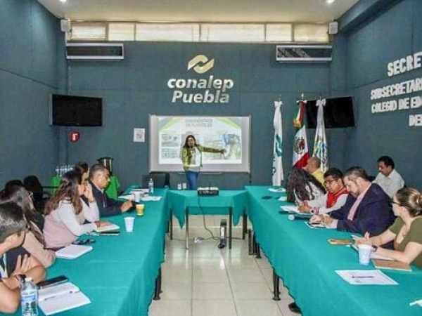 Conalep Puebla fortalece la organización de archivos