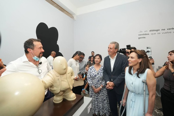 Queda inaugurada la exposición: "Viajando con Timoteo": Pepe Chedraui