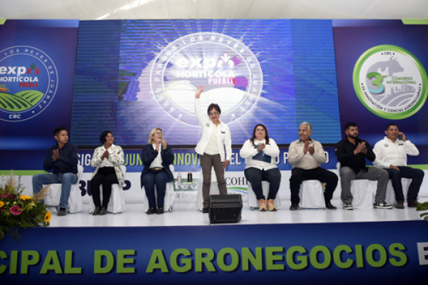 Rectora inaugura la 16 Expo Hortícola Puebla BUAP 2024