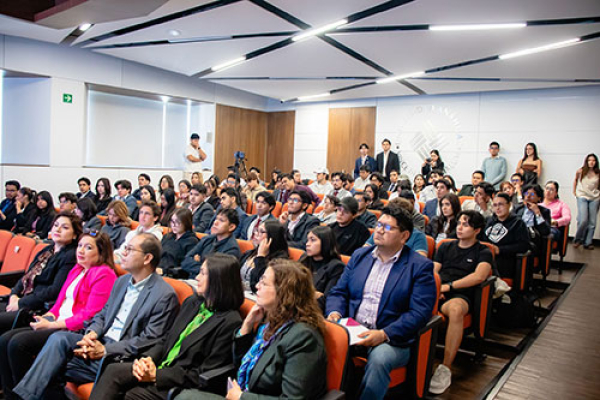 Anáhuac Puebla reúne expertos en Congreso Mundial del Dinero