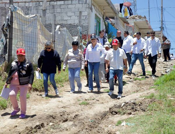 Entrega Bienestar cuartos dormitorio en Tehuacán
