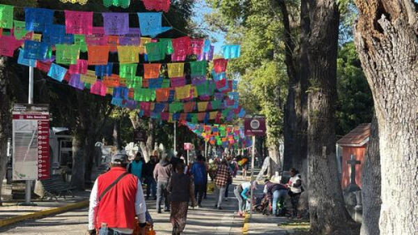 Panteón Municipal de Puebla recibió a más de 120 mil visitantes
