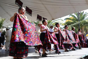 Reconocen dedicaci&oacute;n docente en comunidades originarias