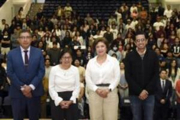 BUAP celebra 13 años de Biotecnología