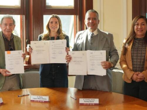 Signan convenio acad&eacute;mico y ambiental para Turismo