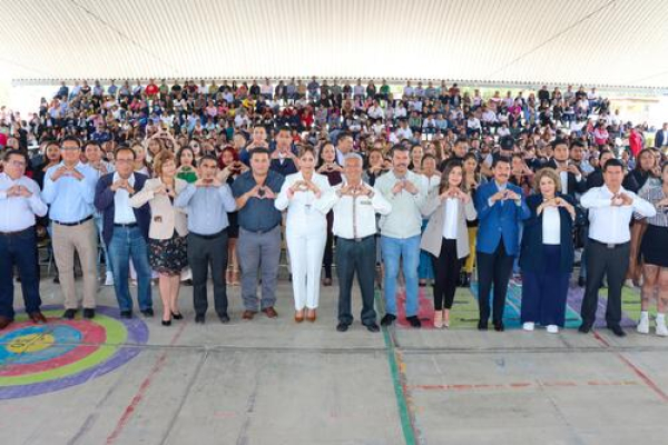 Participación comunitaria con Consejos Escolares en Acatzingo