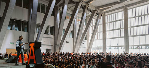 Anáhuac Puebla recibe la generación 2026 con 1200 estudiantes