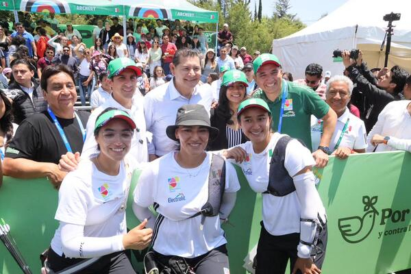 Gobernador Armenta recorre mundial de Tiro con Arco