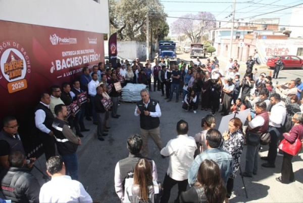 Se rebustece el bacheo en Juntas Auxiliares