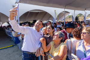 El gobernador Alejandro Armenta defenderá los derechos de los poblanos que residen en EE.UU.