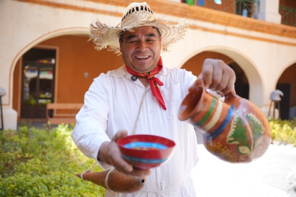 &iexcl;Esc&aacute;pare a la Feria del Pulque en Ozolco!