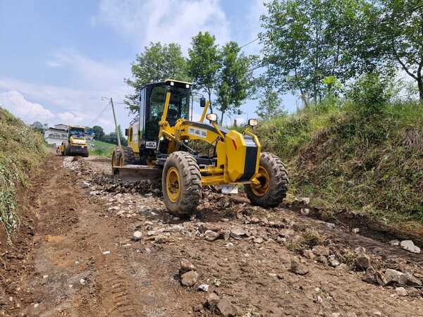 Mejoran conectividad entre Nauzontla y Xochitlán