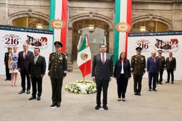 Armenta encabeza ceremonia del Bando Solemne en Puebla