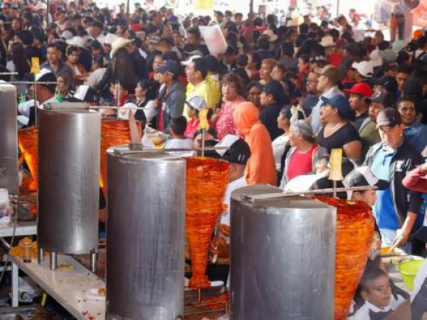 Turismo impulsa la Feria del Taco