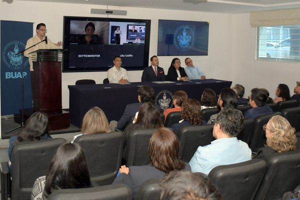 Ciencias Políticas y Sociales rinde informe
