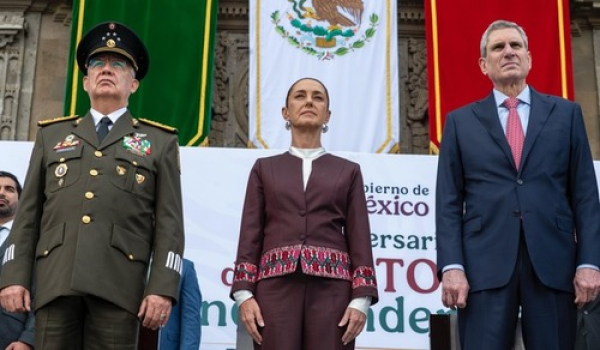 Claudia Sheinbaum encabeza Desfile Cívico Militar por Independencia de México