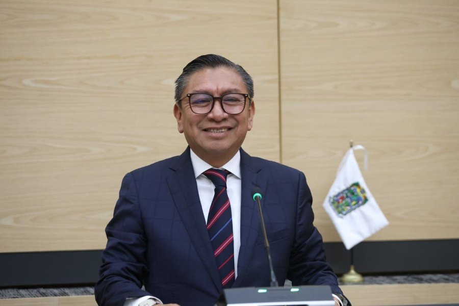 José Luis Figueroa propone incentivos para empleo juvenil