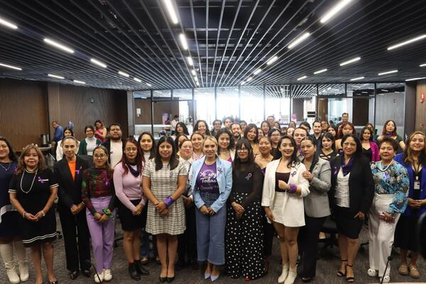 Conmemora Congreso el "D&iacute;a Internacional de la Mujer"