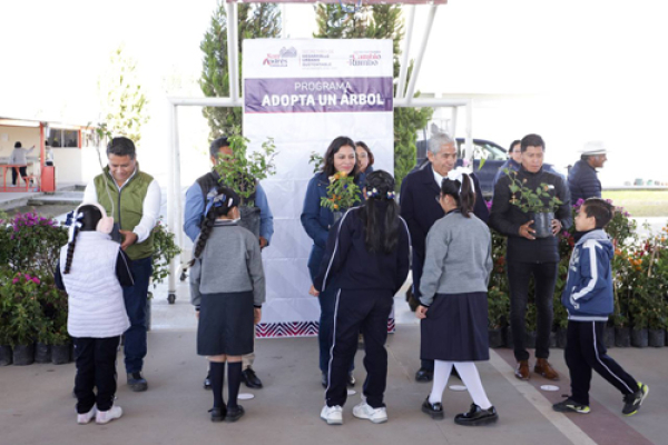 Campaña “Adopta un Árbol” se promueve en primaria Leona Vicario