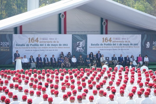 Saldo blanco en desfile de la Batalla de Puebla