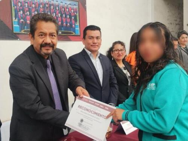 Más de 8 mil estudiantes se graduan del COBAEP
