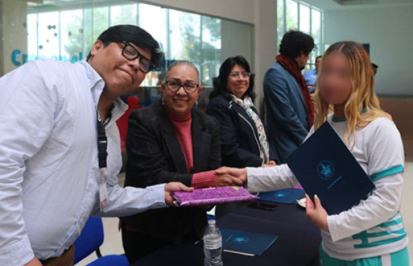 Estudiantes de la COBAEP son premiados por Olimpiada de Filosofía