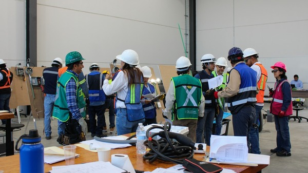 Agencia de Energía entrega certificaciones CONOCER