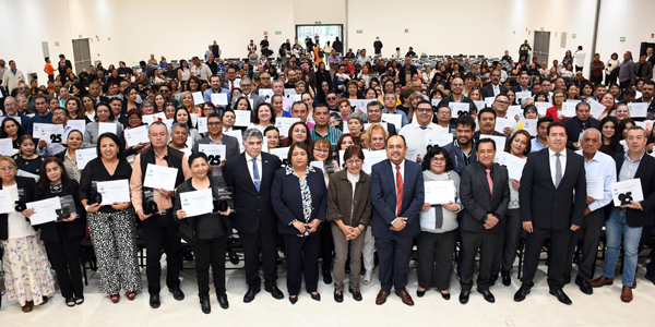 Reconocimientos por antigüedad a personal académico y administrativo en la BUAP