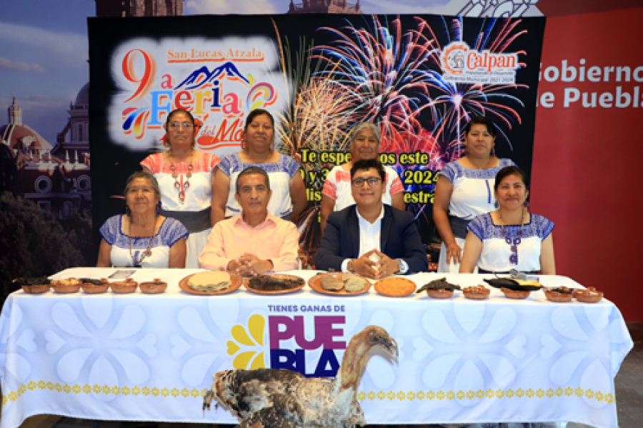Puebla conserva su tradición con la Feria del Mole de Calpan