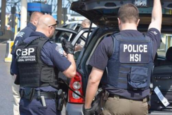 Agentes del ICE