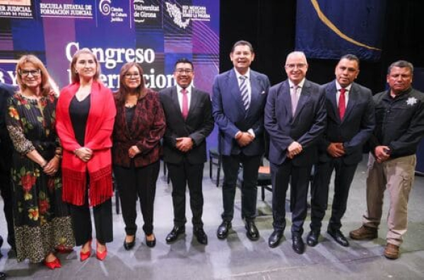 Gobernador Armenta inaugura Congreso de Actualización Probatoria
