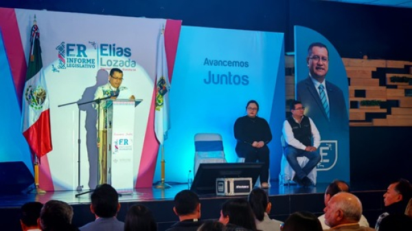 Elías Lozada presentó su primer informe de actividades Legislativas