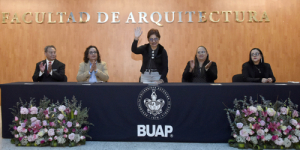 Reconoce rectora Lilia Cedillo trayectoria y logros Facultad de Arquitectura