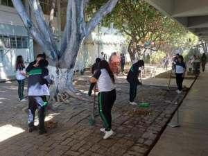 Fomenta Conalep mejoramiento de entorno escolar