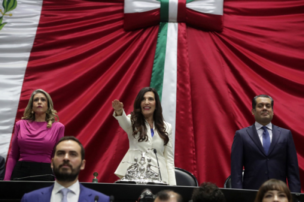 Kenia López Rabadán, presidenta de la Mesa Directiva de la Cámara de Diputados