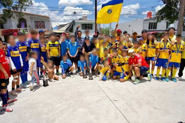 Bienestar rehabilita canchas en Lomas de San Miguel