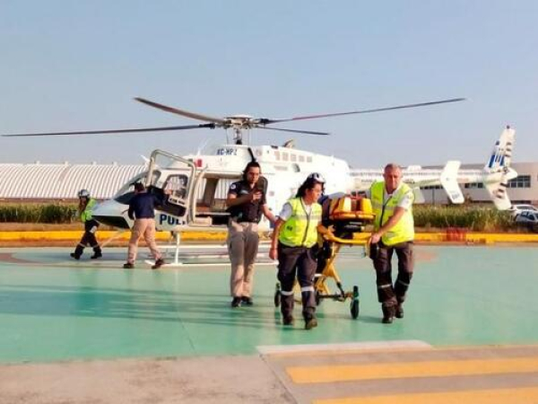Por urgencia m&eacute;dica, realizan traslado a&eacute;reo desde Iz&uacute;car